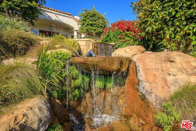 1601 Alisa Estate, Santa Barbara CA: https://media.crmls.org/mediaz/7194e2e7-82f1-473d-a95e-972e02aeceb3.jpg