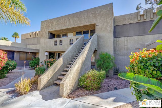 476 Bradshaw Lane, Palm Springs CA: https://media.crmls.org/mediaz/71960804-52f8-42f6-873e-04789fe6bd7d.jpg