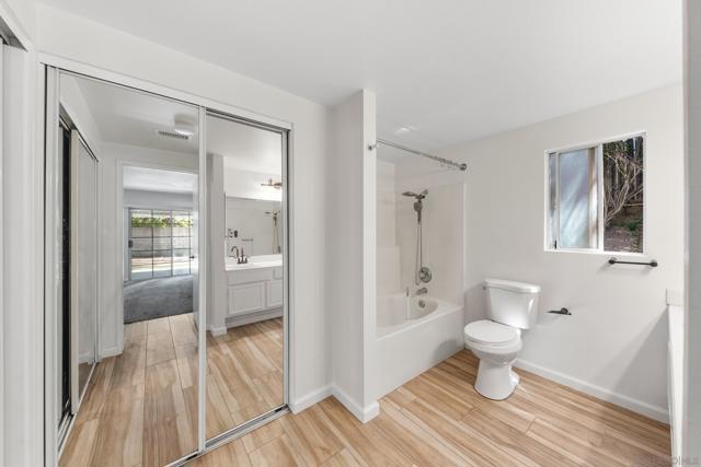 30625 Mira Loma Dr, Temecula CA: https://media.crmls.org/mediaz/71960f1a-7015-46cc-a28a-2d6cf72529ef.jpg