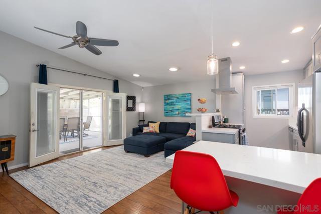 4612 Revillo Way, San Diego CA: https://media.crmls.org/mediaz/71962e85-6d50-4e64-bdcb-a661e261475b.jpg