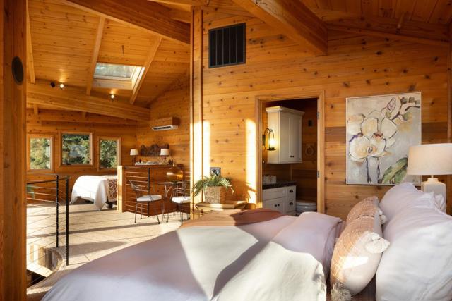 47600 Coast Ridge Road, Big Sur CA: https://media.crmls.org/mediaz/71964541-61a4-415b-bb70-d7ece995d394.jpg