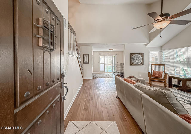 2514 Glenhurst Court, Simi Valley CA: https://media.crmls.org/mediaz/71966cad-f4e3-405f-863a-fb55d1a0dfa1.jpg