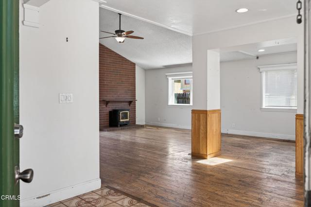 Detail Gallery Image 5 of 38 For 901 Indigo Pl, Oxnard,  CA 93036 - 3 Beds | 2 Baths