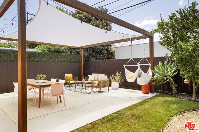 2907 Potomac Avenue, Los Angeles CA: https://media.crmls.org/mediaz/71973f6f-e10a-450b-bf86-a7863209beaa.jpg