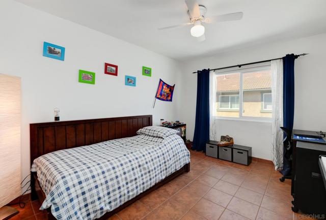 10790 Riderwood Ter, Santee CA: https://media.crmls.org/mediaz/71975b01-38a4-4033-b595-ddf182f4be64.jpg