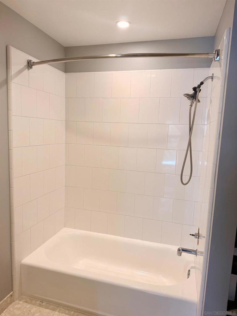 321 10th Ave ##502 - photo 9