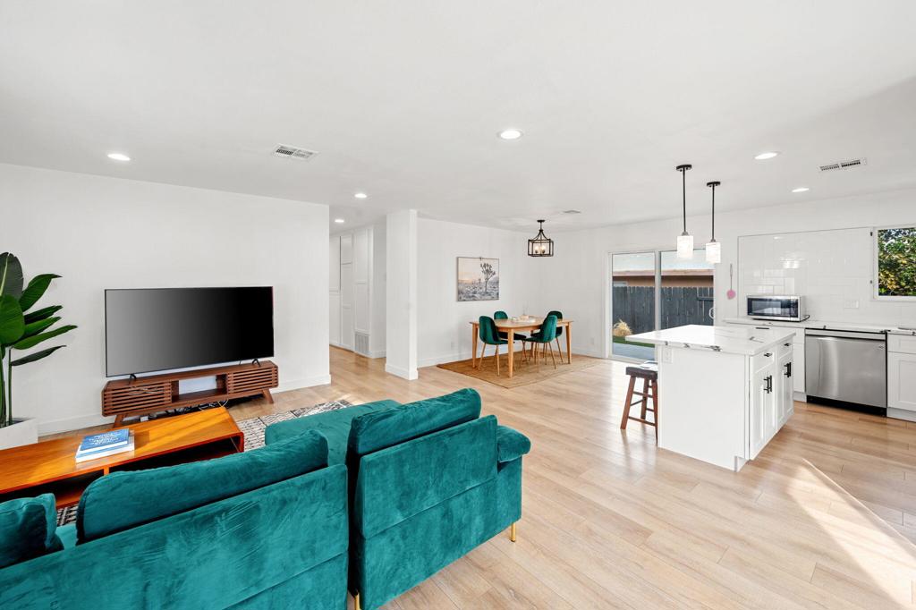 MLS #219133933DA image #5