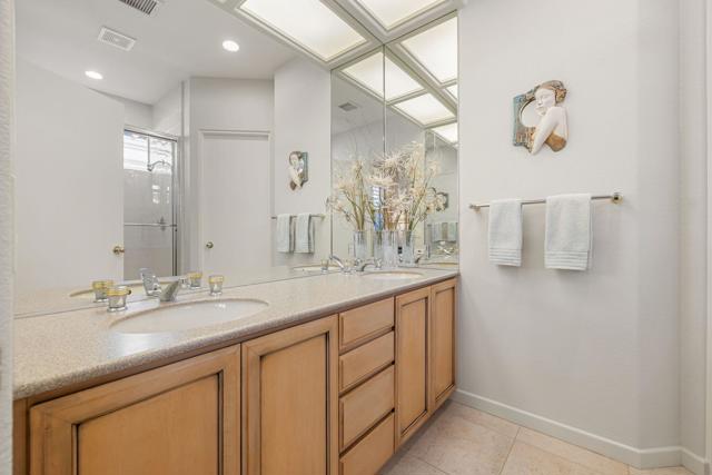 424 White Horse Trail, Palm Desert, CA 92211