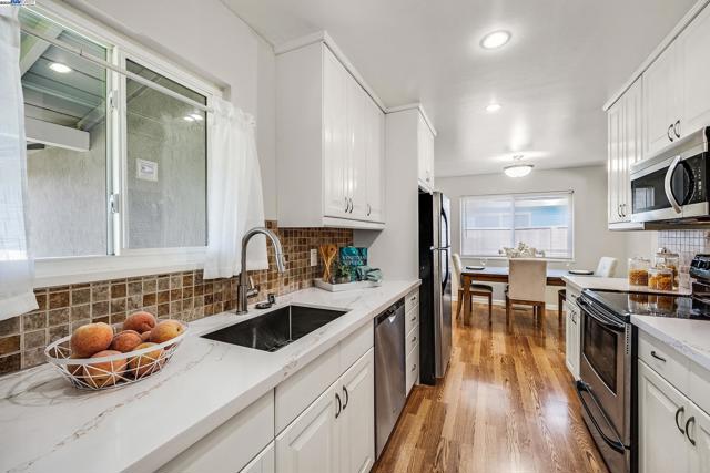 36560 Lakewood Dr, Newark CA: https://media.crmls.org/mediaz/719af578-8443-44ca-8cee-2ba7ef8573f9.jpg
