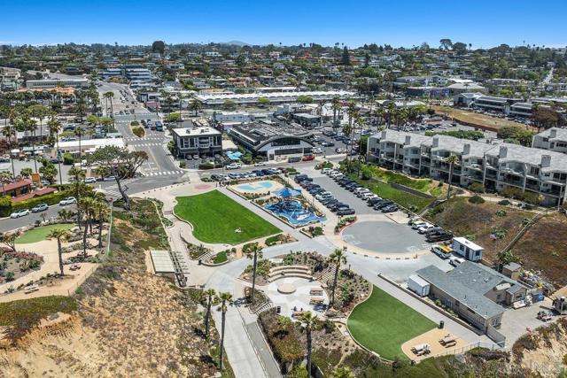147 S Rios, Solana Beach CA: https://media.crmls.org/mediaz/719bb966-8523-498a-83f9-40757d7ab2bb.jpg