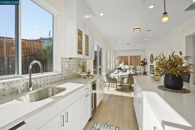 207 Valley View Pl, El Sobrante CA: https://media.crmls.org/mediaz/719c0d73-18ce-423b-a9f8-792cc9aa710a.jpg