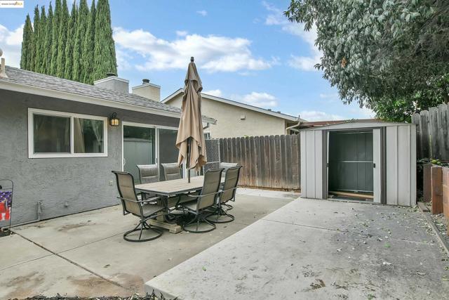 317 Lorenz Dr, Oakley CA: https://media.crmls.org/mediaz/719ce352-5ada-4153-865c-e7ef9fe4c0b7.jpg