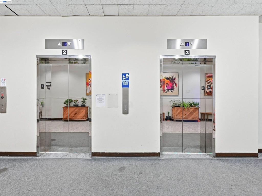 https://media.crmls.org/mediaz/719d07e8-c5dc-41db-82ab-771d6d472bd5.jpg?preset=X-Large