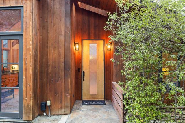 10 Winding Way, San Carlos CA: https://media.crmls.org/mediaz/719e1a65-fa5c-4f0c-83cd-fff3a8c6bebd.jpg