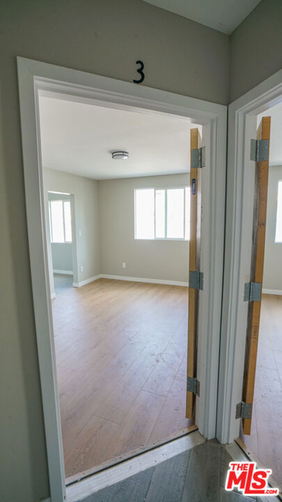 10412 S Figueroa Street, Los Angeles CA: https://media.crmls.org/mediaz/719e29d1-efce-44da-bf71-d7239930cc84.jpg