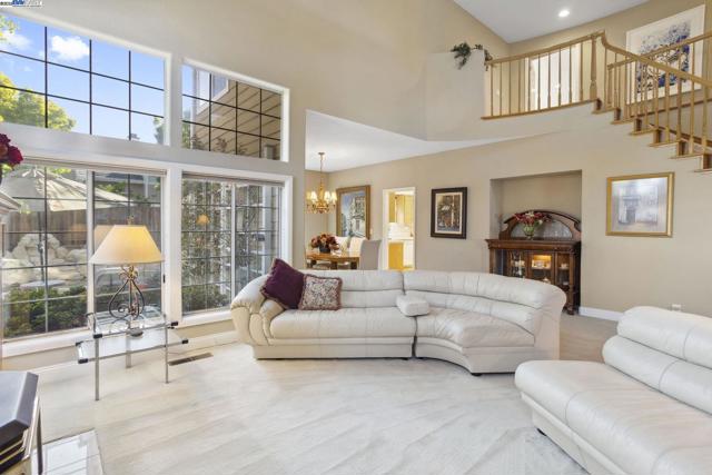 304 AVONDALE LANE, Livermore CA: https://media.crmls.org/mediaz/719eb456-eb7d-46a4-b6fd-8393a63d52ef.jpg