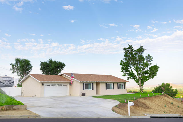 190 Mount Rushmore Dr, Norco, CA 92860