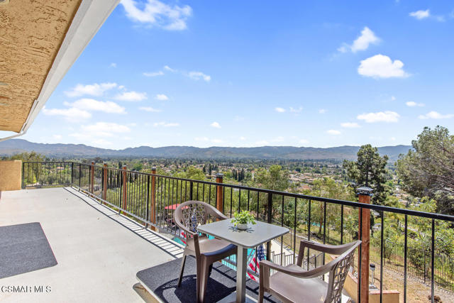 3166 Sycamore Drive, Simi Valley CA: https://media.crmls.org/mediaz/71a018ca-cb00-4ef4-b0ec-350e93415332.jpg