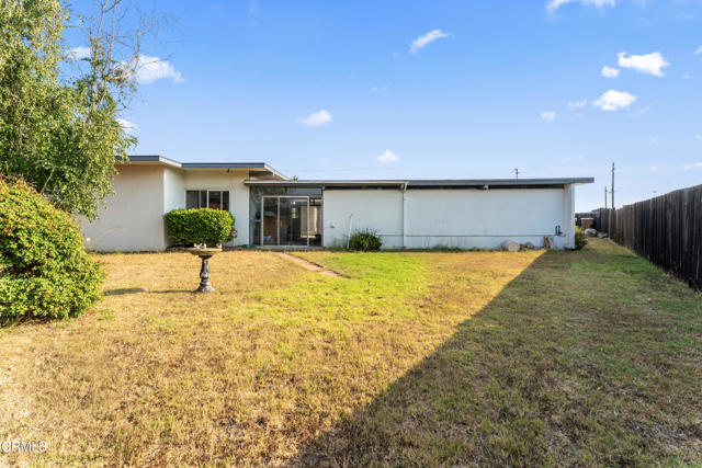 796 S Saticoy Avenue, Ventura CA: https://media.crmls.org/mediaz/71a04847-70e6-43ab-944a-5f0f4306bf51.jpg