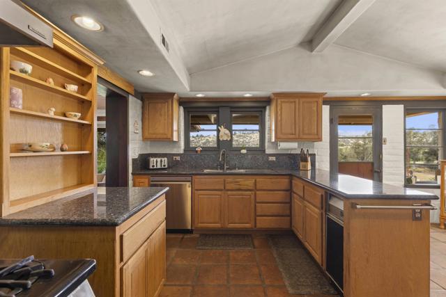 Detail Gallery Image 17 of 30 For 14215 Woods Valley Rd, Valley Center,  CA 92082 - 3 Beds | 1/1 Baths