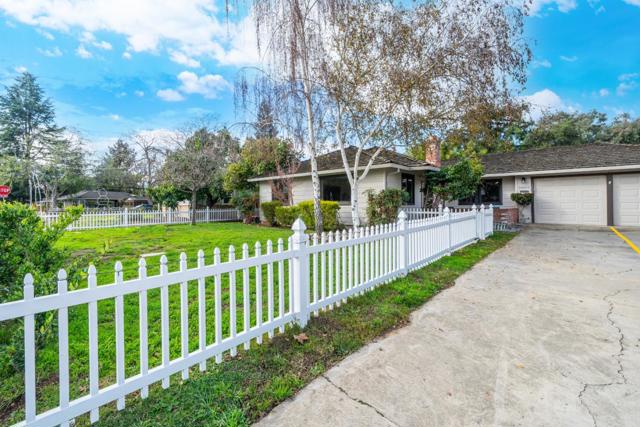 16605 Camellia Terrace, Los Gatos CA: https://media.crmls.org/mediaz/71a1432c-afdf-450e-bbaf-ab2e2240f595.jpg