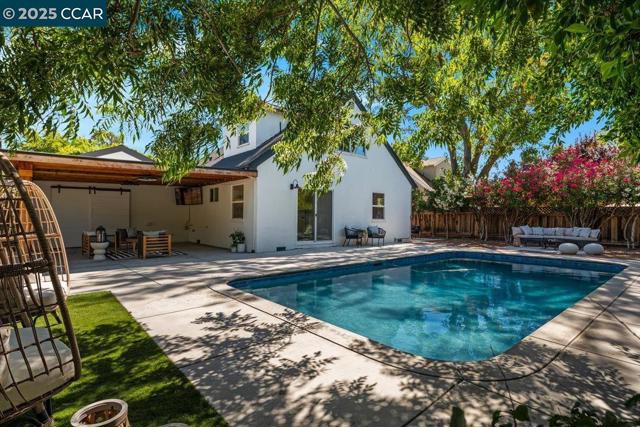 1275 Windermere Way, Concord CA: https://media.crmls.org/mediaz/71a19277-bdc2-425f-8a31-577eae1e4fe5.jpg