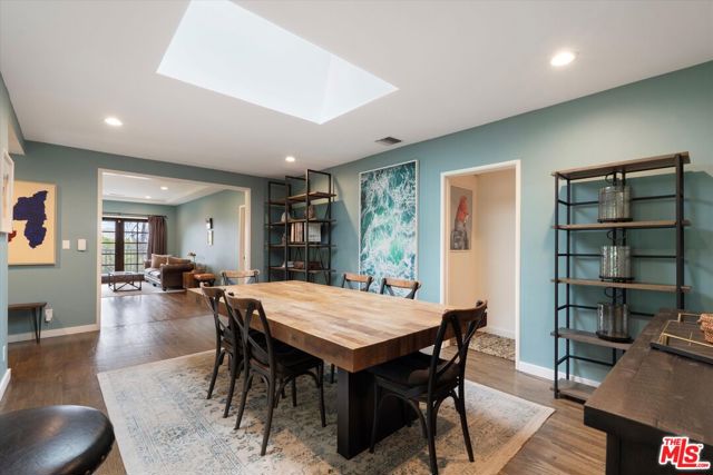 816 Hyperion Avenue, Los Angeles CA: https://media.crmls.org/mediaz/71a2c233-bf6b-4303-8cc2-a072a0700a9d.jpg