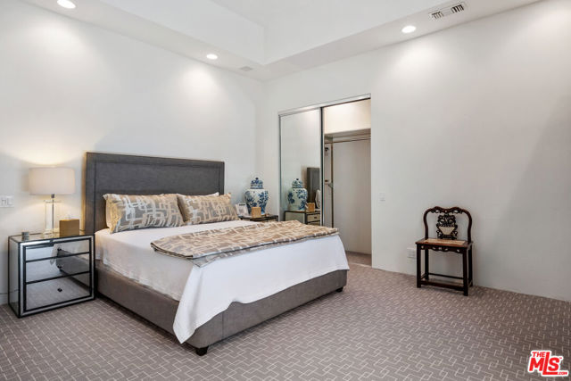 6 Rocky Lane, Rancho Mirage CA: https://media.crmls.org/mediaz/71a2c3cd-2167-482b-b7a2-be7bd6848d57.jpg