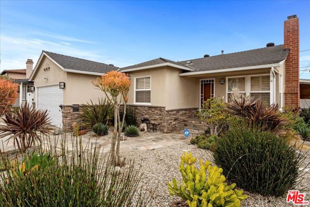 1620 18th Street, Manhattan Beach, California 90266, 3 Bedrooms Bedrooms, ,1 BathroomBathrooms,Residential,Sold,18th,25534681
