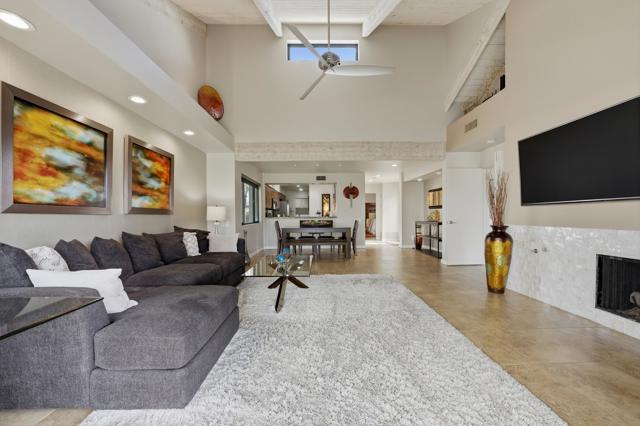 444 Sunningdale Drive, Rancho Mirage CA: https://media.crmls.org/mediaz/71a38ab9-dd57-466f-809e-dcd334c85b83.jpg