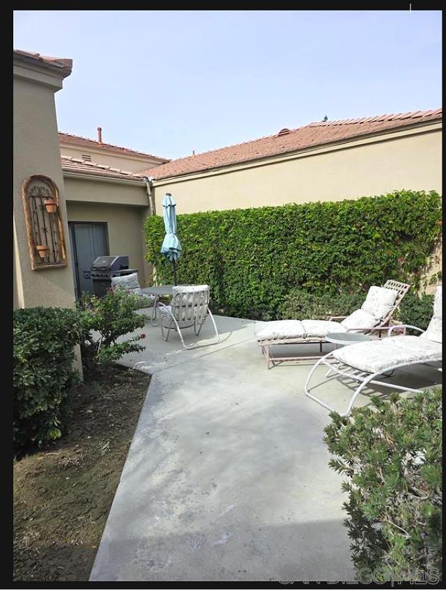 https://media.crmls.org/mediaz/71a3e35b-879b-4b22-bde2-7ca8a0de4005.jpg?preset=X-Large