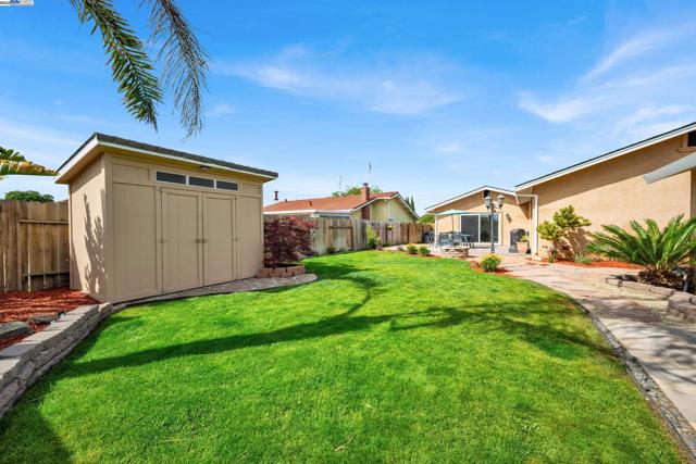 38243 Manzanita St, Newark CA: https://media.crmls.org/mediaz/71a4804f-a197-4956-afb6-e8f93a22c69f.jpg