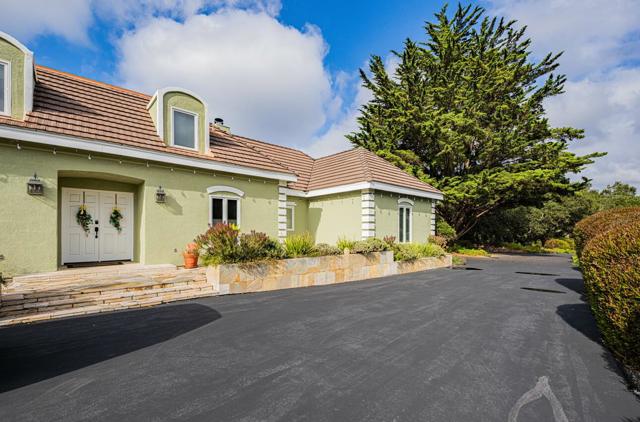 11394 Saddle Road, Monterey CA: https://media.crmls.org/mediaz/71a48f55-d620-4a15-a519-e7ca5403f766.jpg