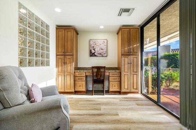 6 Stanford Drive, Rancho Mirage CA: https://media.crmls.org/mediaz/71a53bda-5d16-4377-9cd4-cd95669cb783.jpg