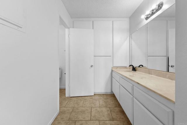 233 N Inez Street, Hemet CA: https://media.crmls.org/mediaz/71a5e0cb-84c2-40fd-89cb-f11b65a4fb56.jpg