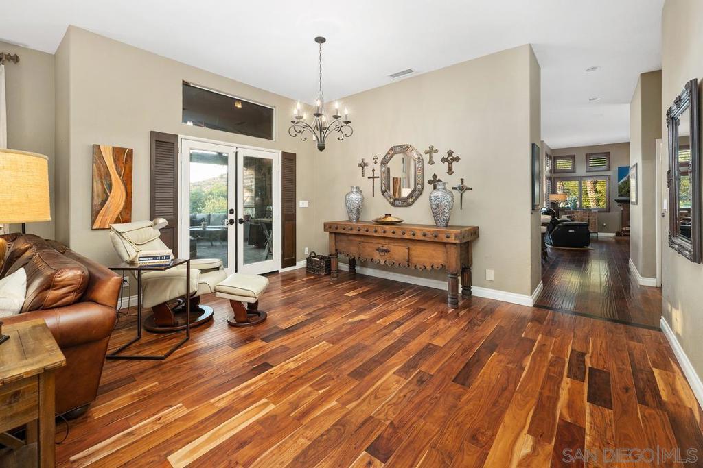 MLS #250034168SD img 8