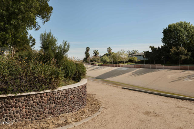 6900 Lurline Avenue, Los Angeles CA: https://media.crmls.org/mediaz/71a679fd-15fc-4379-8f3a-0668b9f82d94.jpg