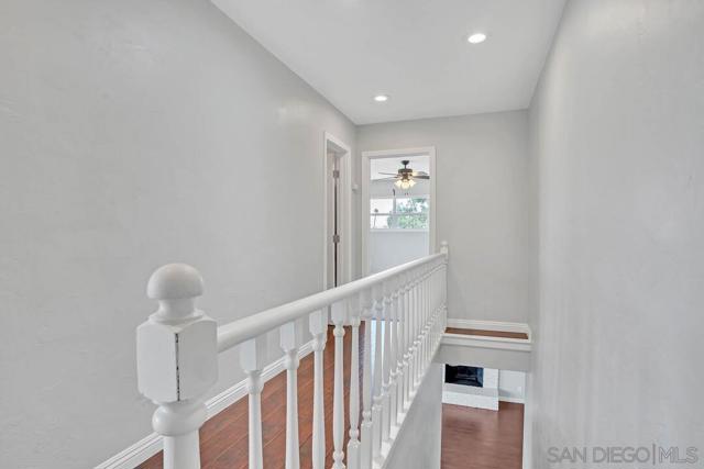 8060 Lemon Ave, La Mesa CA: https://media.crmls.org/mediaz/71a6875a-f1c3-4124-8cb0-464e39da71b8.jpg