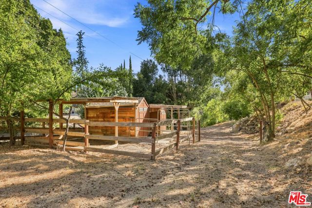107 Alto Drive photo 36