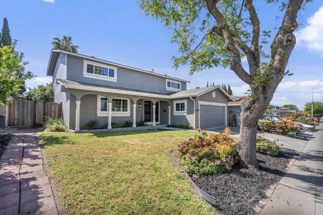 1272 Glacier Drive, Milpitas CA: https://media.crmls.org/mediaz/71a88208-d70d-41d6-9cb8-b91f80b8d167.jpg