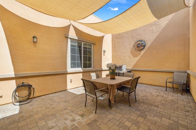 4017 Via Fragante, Palm Desert CA: https://media.crmls.org/mediaz/71a91ead-6fe3-4194-91b5-17ca4aa02841.jpg