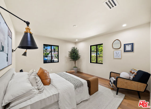 14742 Weddington Street, Sherman Oaks CA: https://media.crmls.org/mediaz/71a980ec-9cca-4c72-95c3-cfa9d3cb9b34.jpg