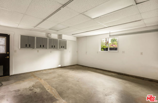 13123 Magnolia Boulevard, Sherman Oaks CA: https://media.crmls.org/mediaz/71a98cff-1c2a-4fdc-a468-60b49ab6cacf.jpg