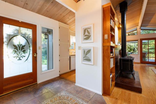 951 Jenny Way, Felton CA: https://media.crmls.org/mediaz/71aae814-5a85-4243-9cf5-9304acbf5d95.jpg