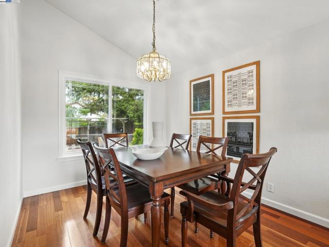 1501 Quema Ct, Fremont CA: https://media.crmls.org/mediaz/71ab5a21-4194-497c-890d-eb7a7f08dae7.jpg