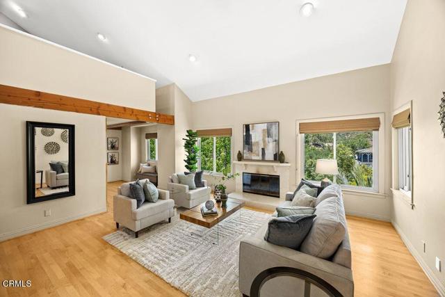 Detail Gallery Image 5 of 24 For 405 Woodcliffe Rd, Pasadena,  CA 91105 - 3 Beds | 2/1 Baths