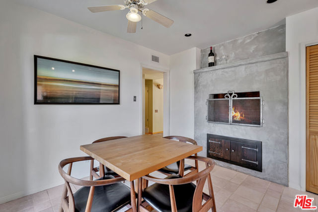 15511 Woodcrest Drive, Sherman Oaks CA: https://media.crmls.org/mediaz/71ab83ab-79d0-469d-9d41-e6681cefc8ee.jpg
