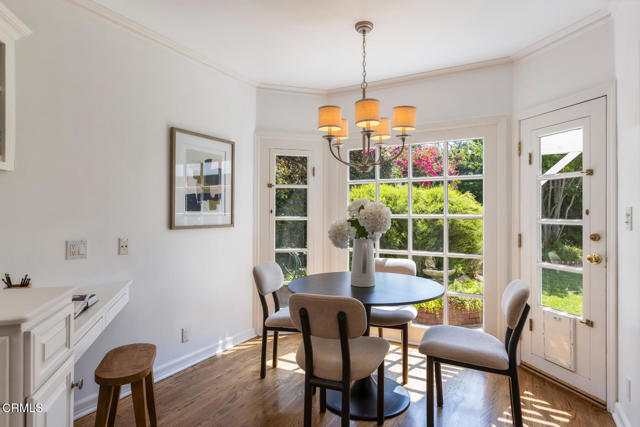 4650 Encinas Drive, La Canada Flintridge CA: https://media.crmls.org/mediaz/71aba0ef-7420-4ad6-bec9-e84860ce49ec.jpg