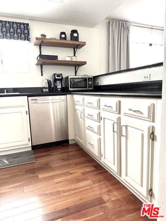 Drew Fenton | 11907 Darlington Avenue Los Angeles CA | MLS: 7264256