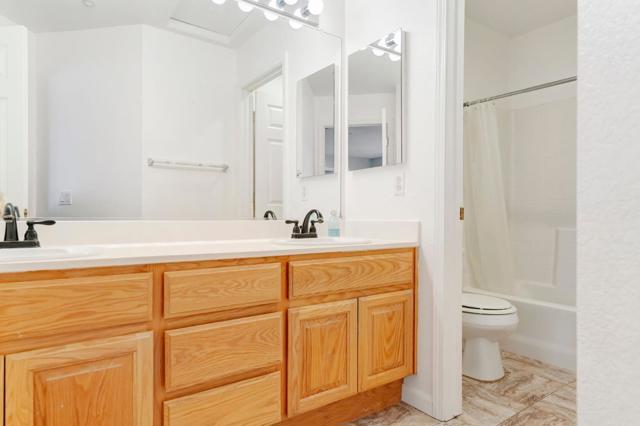 7445 Brigadoon Way, Dublin CA: https://media.crmls.org/mediaz/71ac3770-3345-42b8-825c-b439cac5bdf9.jpg